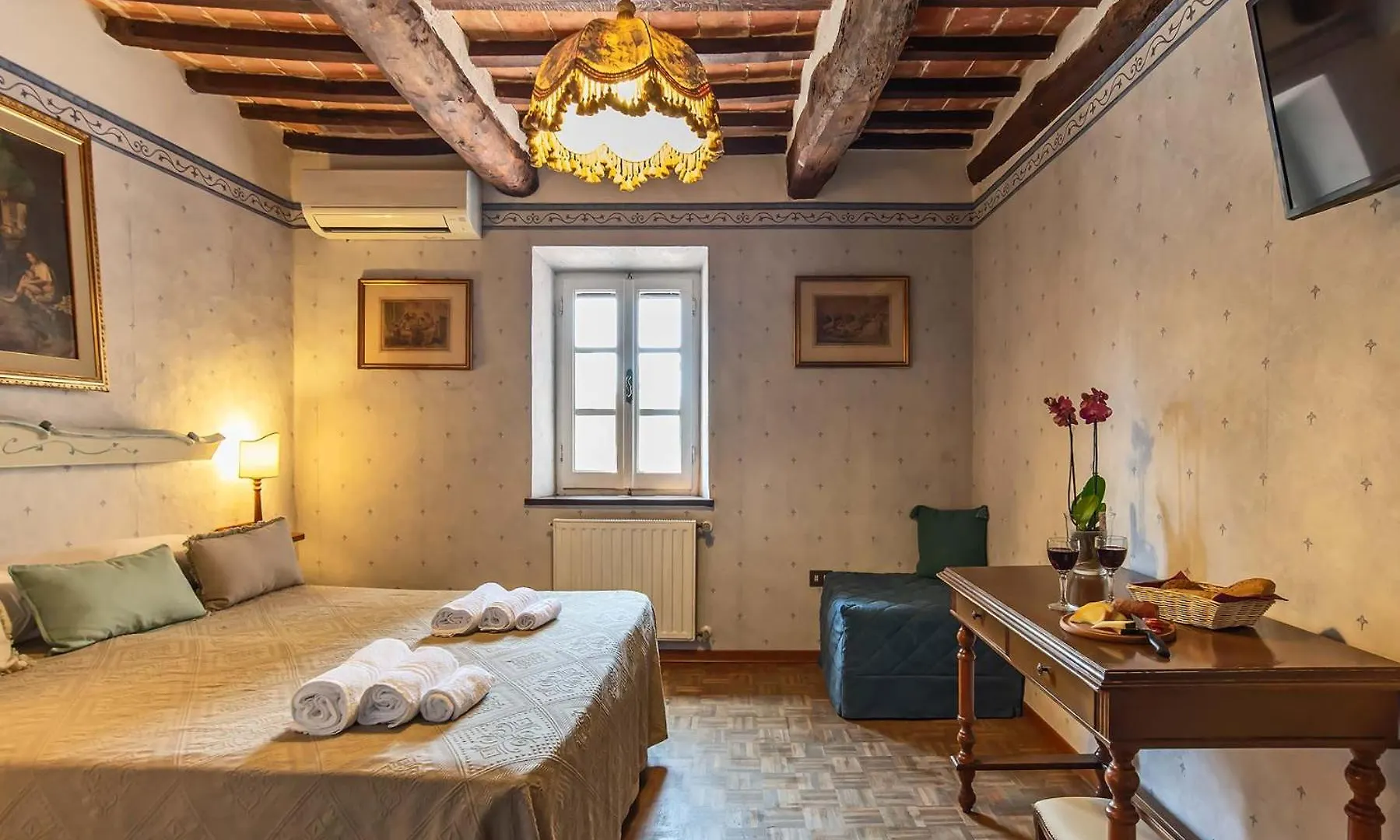 Agriturismo Il Pornelleto - Villa Alari チェトーナ ファームステイ