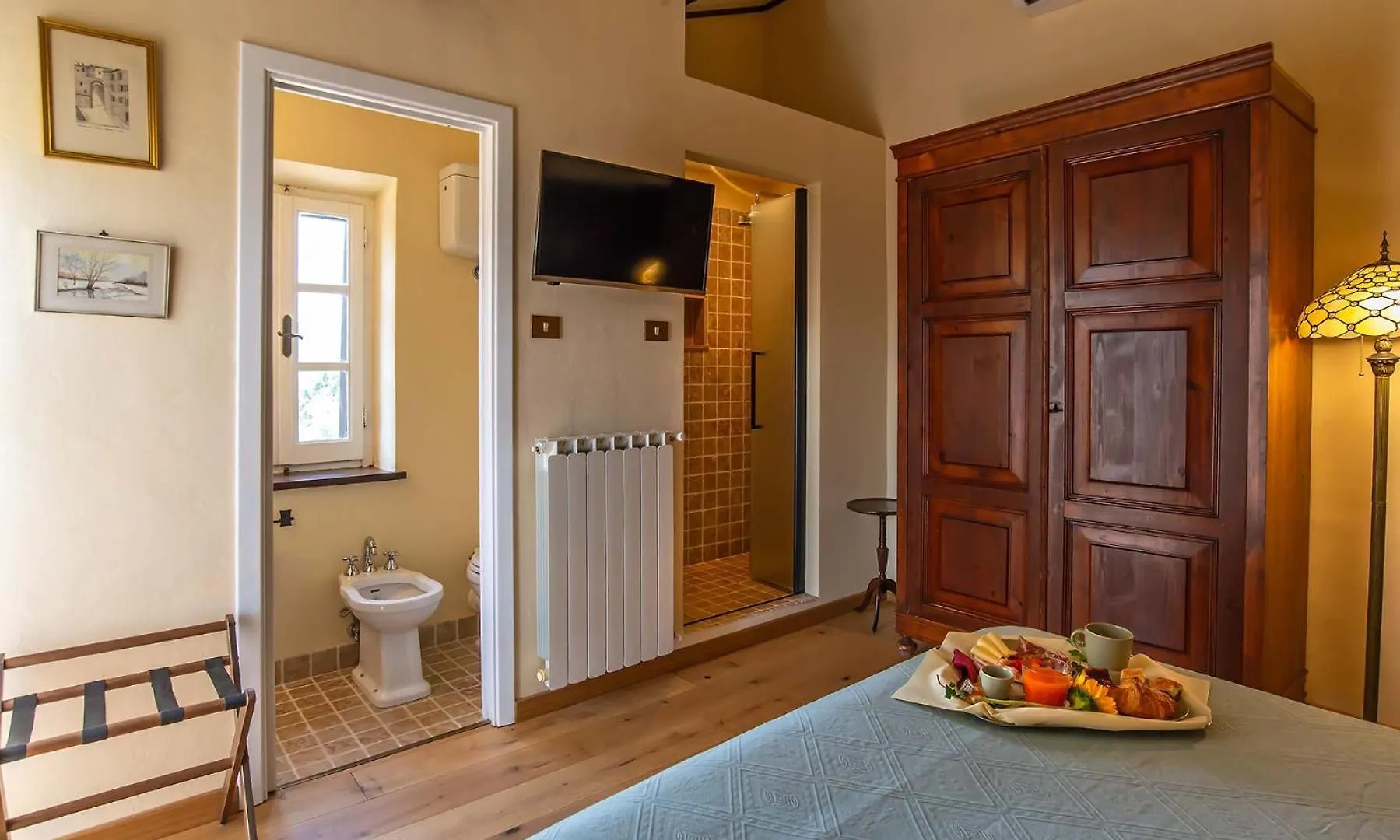 Agriturismo Il Pornelleto - Villa Alari 세토나 팜스테이
